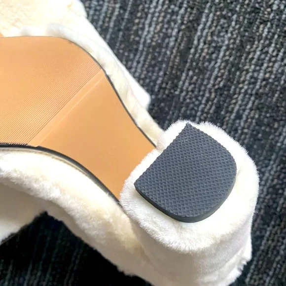 🔥All fur boots-RARE🔥 - Picture 8 of 9